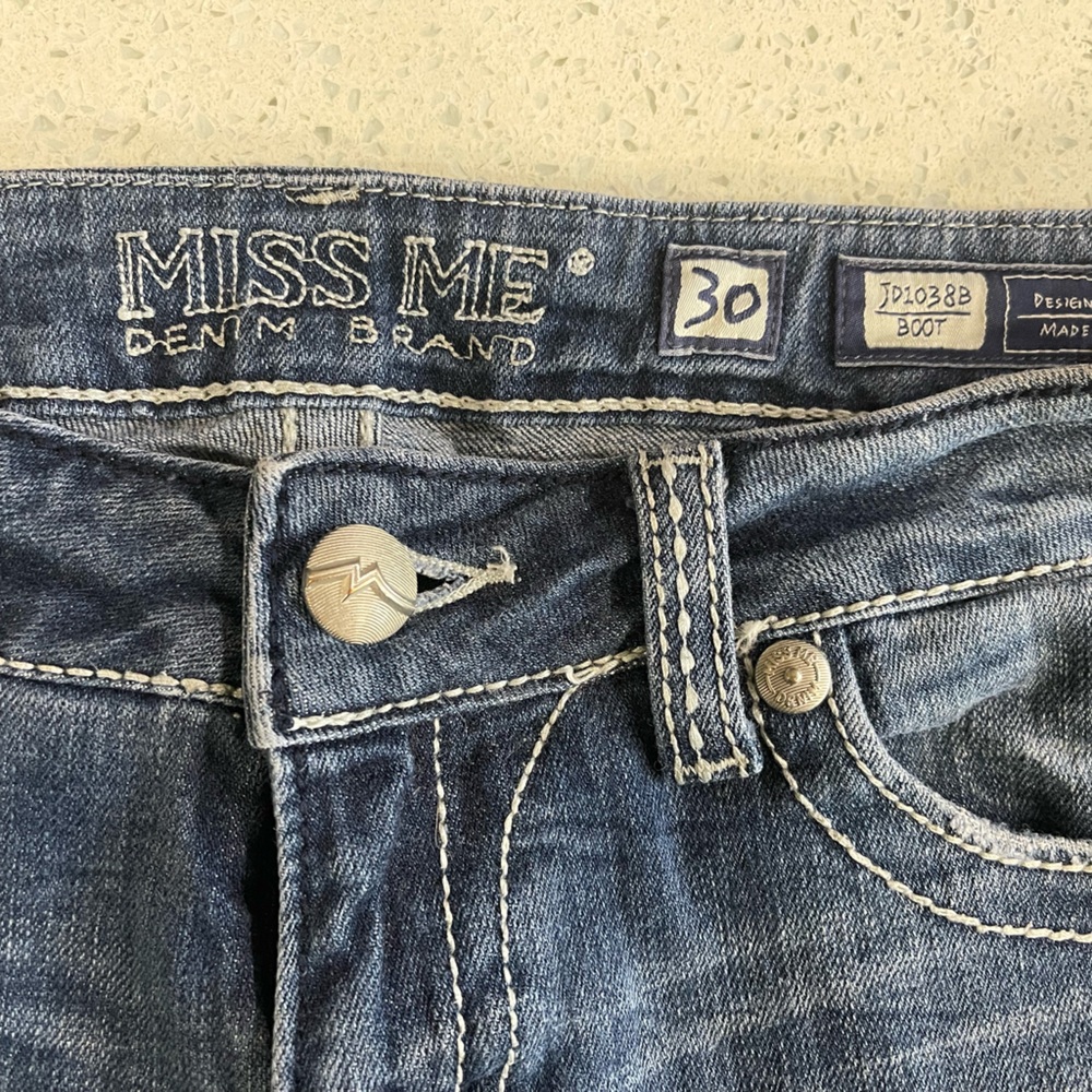Miss Me Jeans - Picture 2 of 5